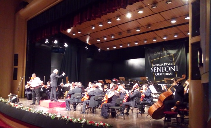 Concert - ziua de comemorare a lui Atatürk (19 mai)